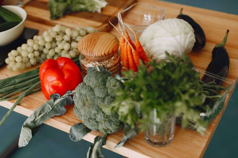 What are the most common signs of an unhealthy gut?